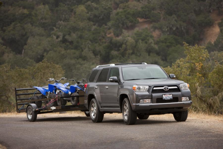  Toyota 4Runner 2010 года  (фото 11 из 84)
